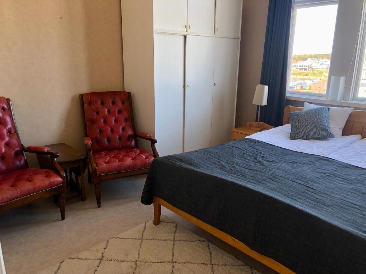 Vacker Vaning Med Havsutsikt I Stroemstads Centrum. Extérieur photo