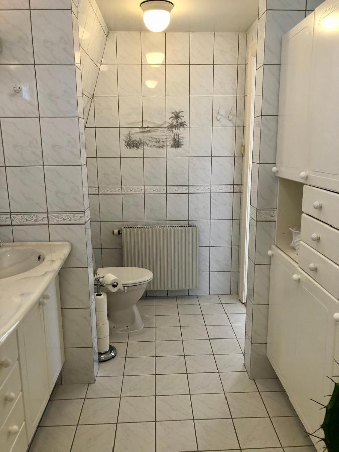 Vacker Vaning Med Havsutsikt I Stroemstads Centrum. Extérieur photo